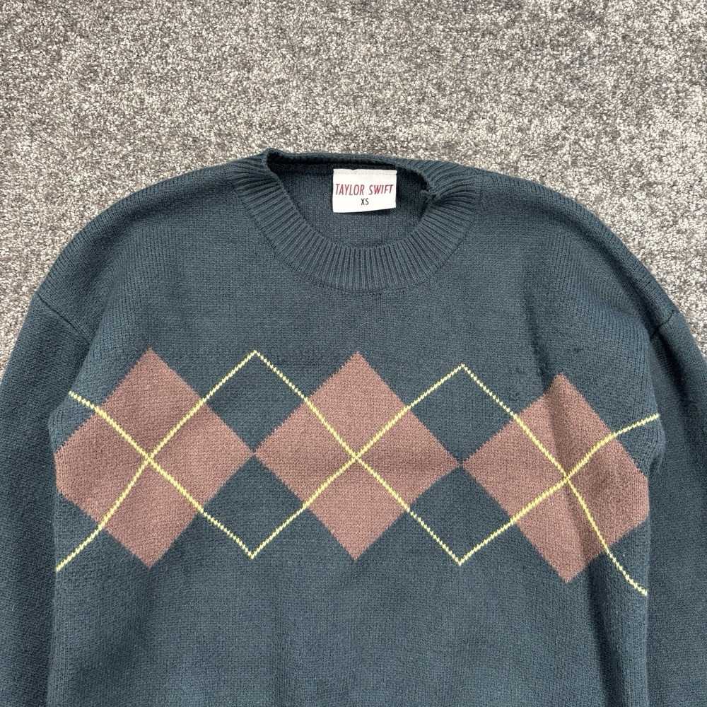 Taylor Swift Sweater Womens XS Blue Knit Pullover Argyle All Too Well Music - Picture 3 of 8
